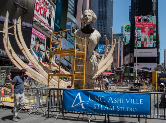 During the installation process of the Wake sculpture at Times Square, NYC. The ribs and figurehead are in place.